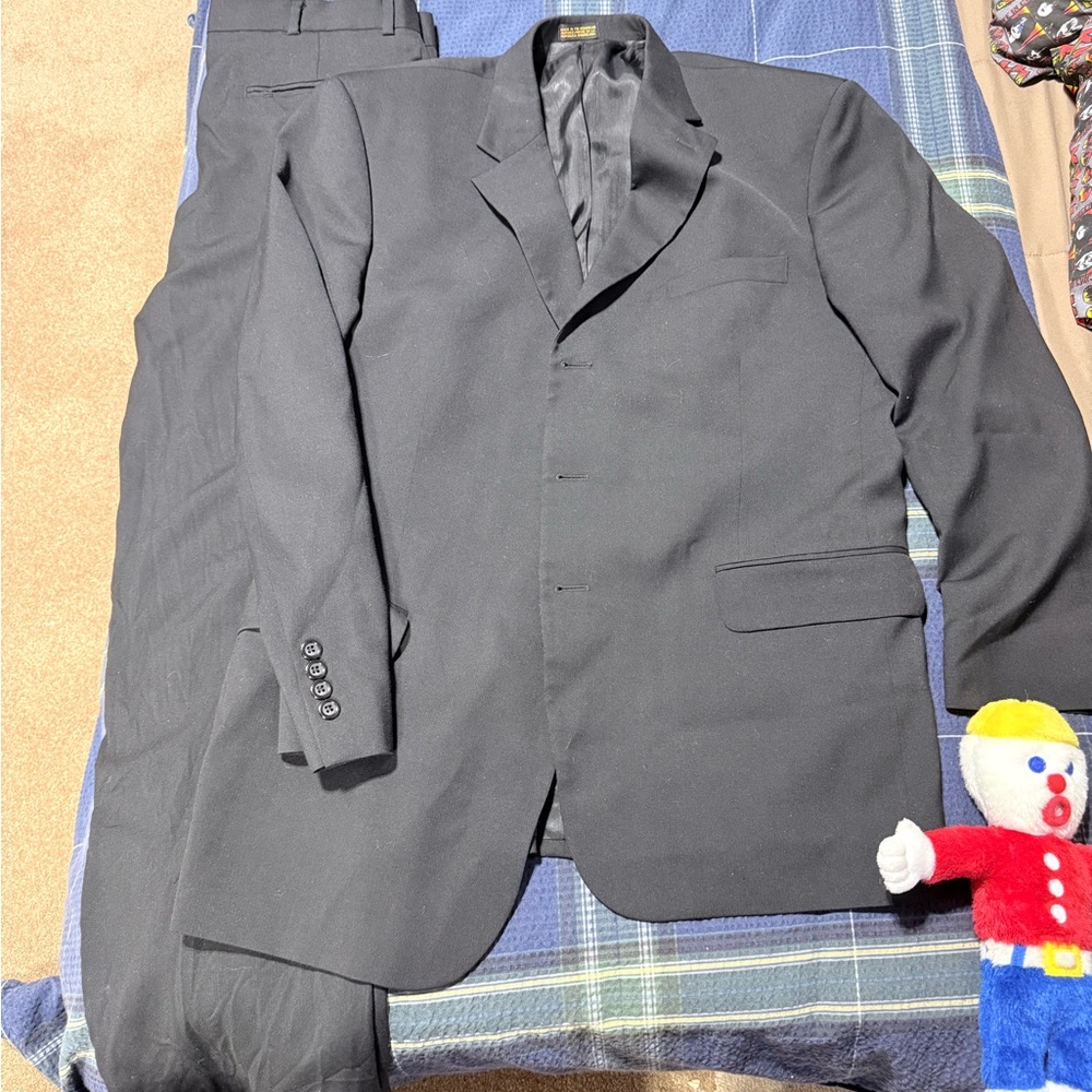 Stafford Classic Black Men's Suit